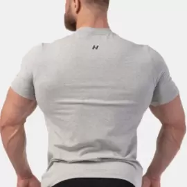 NEBBIA Minimalist Logo T-shirt