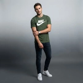 Nike Sportswear Club T-shirt